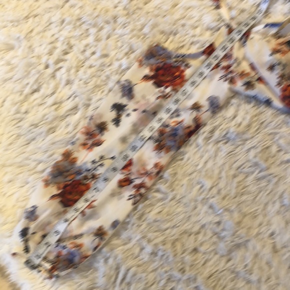 NWT Jolt beautiful top, cold shoulder - Picture 10 of 14